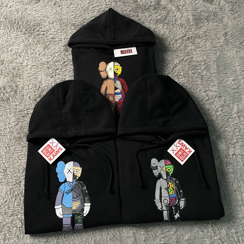 SWEATER HOODIE  UNIQLO  X KAWS FULLTAG LEBEL BANYAK 