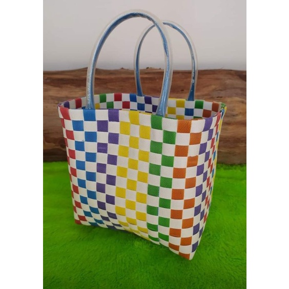 

TAS EMBOS WARNAWARNI
