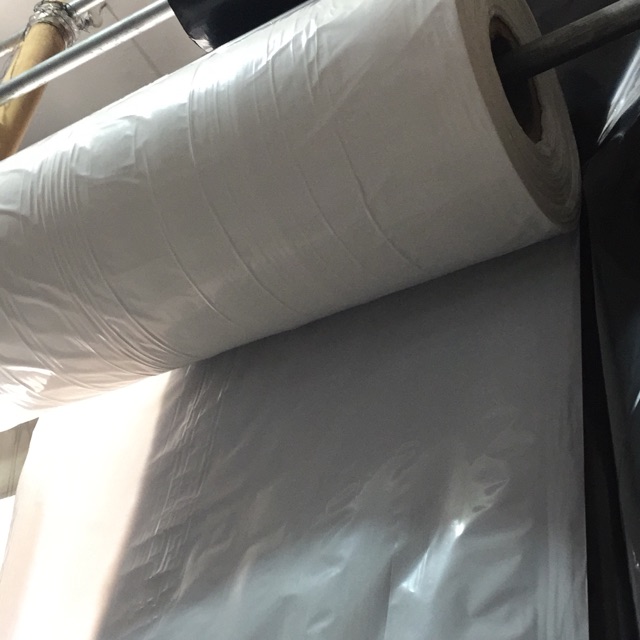 Plastik Layangan Tipis Cap Bumi Putih