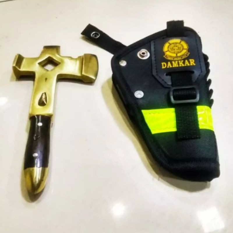 kampak damkar sarung