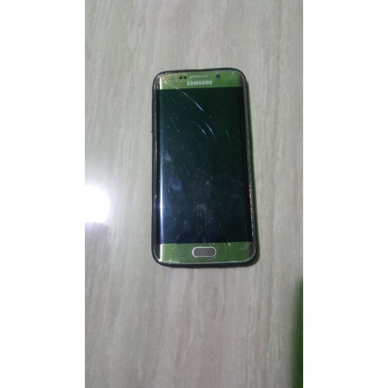 Samsung Galaxy S6 Edge hanya untuk pesanan pelanggan-Gold