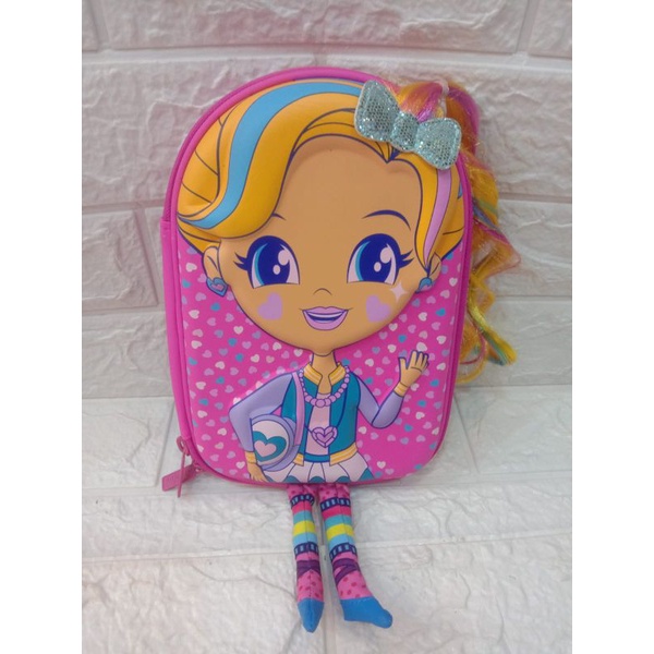 

TEMPAT PINSIL HARDCASE MOTIF BONEKA BERAMBUT