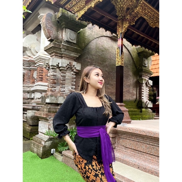 Kebaya sabrina kemala uragiri strait lengan kerut