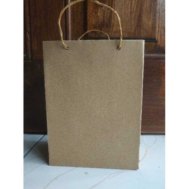 

Paperbag ukuran P15xL9xT21 cm, polos, paperbag kraft coklat, paperbag murah, tas kertas souvenir