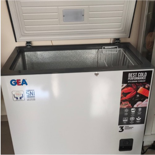 GEA Chest Freezer 210 Liter Box Freezer AB208R 125 Watt AB-208-R 210L