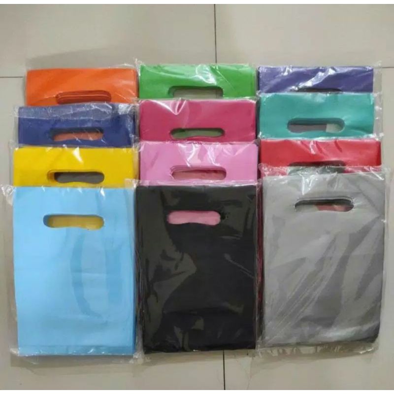 Plastik Plong Oval 20x30 (Isi 100) Tebal HD Pond Aneka Warna