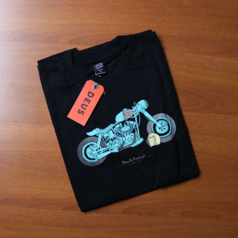 Kaos tees deus pria