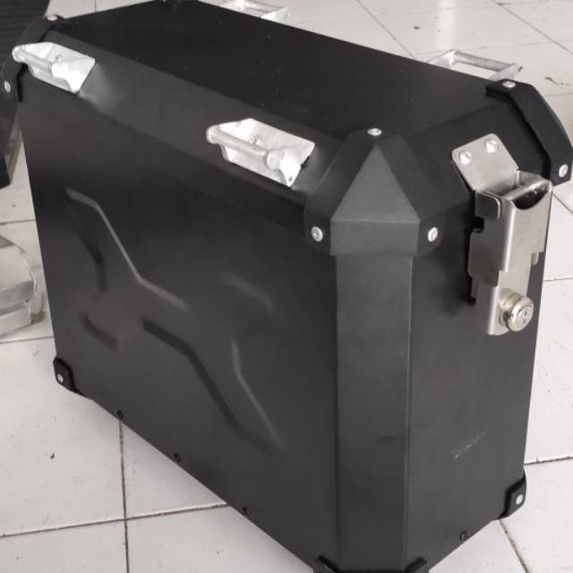 Side box pannier 24 ltr