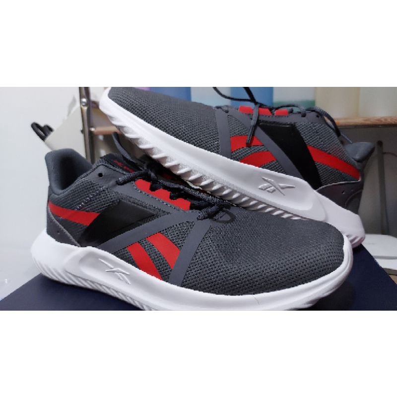 SEPATU REEBOK SIZE 41 | ABU-ABU LIST MERAH ALAS PUTIH