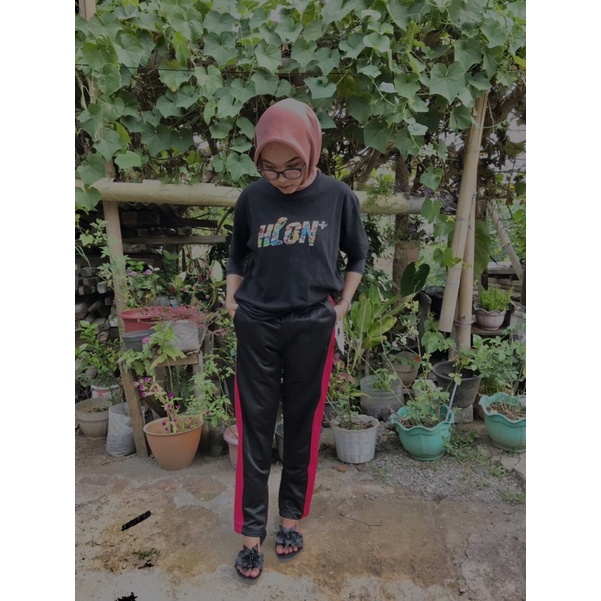 celana trening Alfina garis merah