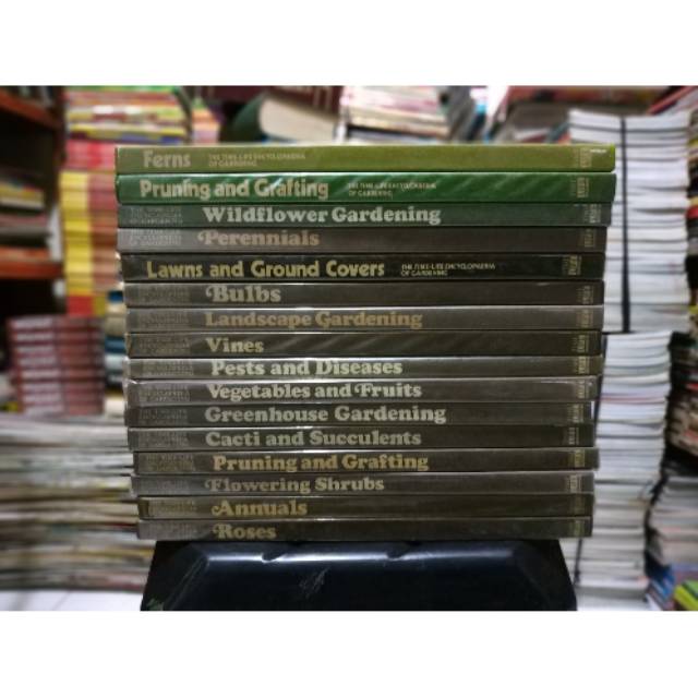 Buku the time life encyclopedia of gardening cabutan