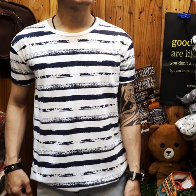 Kaos pria distro salur abstrak navy kaos distro