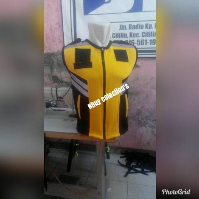 Rompi polos kuning kombinasi hitam