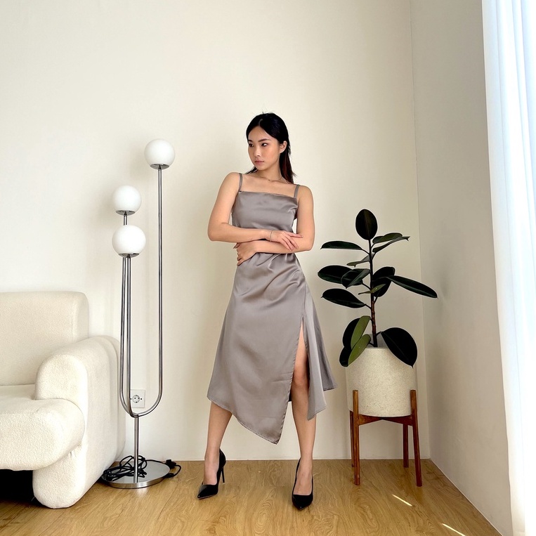 Ariana Body Fit Satin Dress / Dress Satin Wanita / Party Dress / Bridesmaid Dress / Feminim Korean Dress