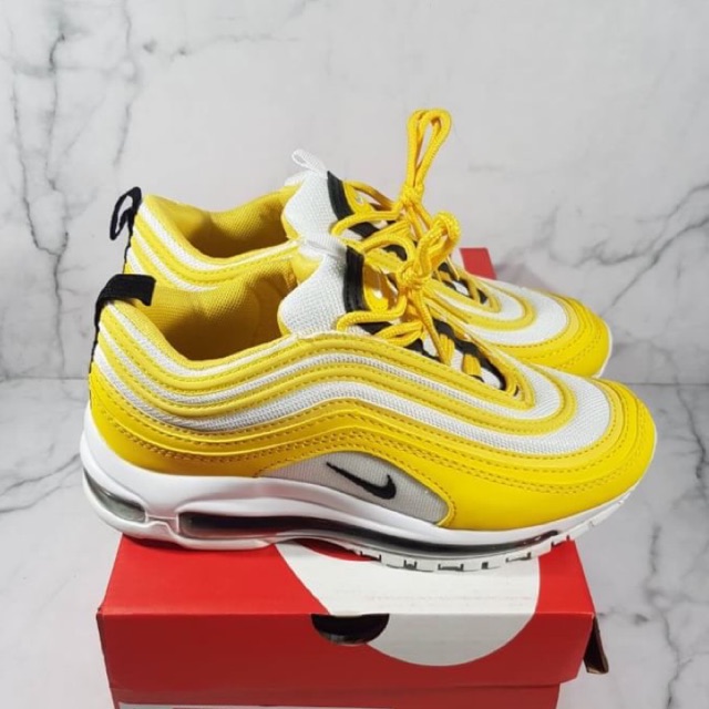 yellow sneakers nike