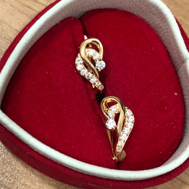 Anting jepit hati emas kuning