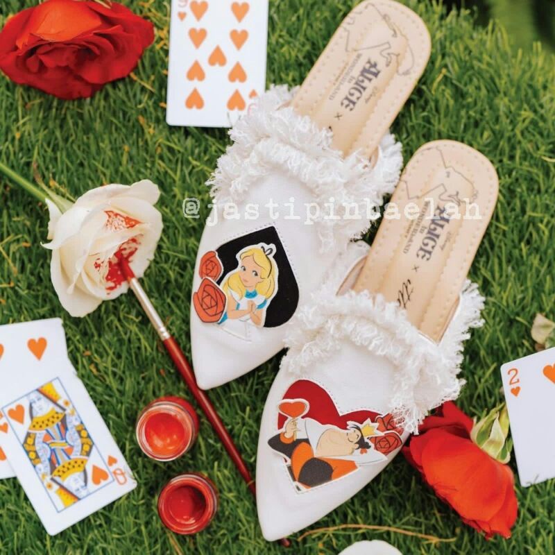 [READY] Ittaherl X Alice in Wonderland Queen of Heart Mules Cloud sz 40