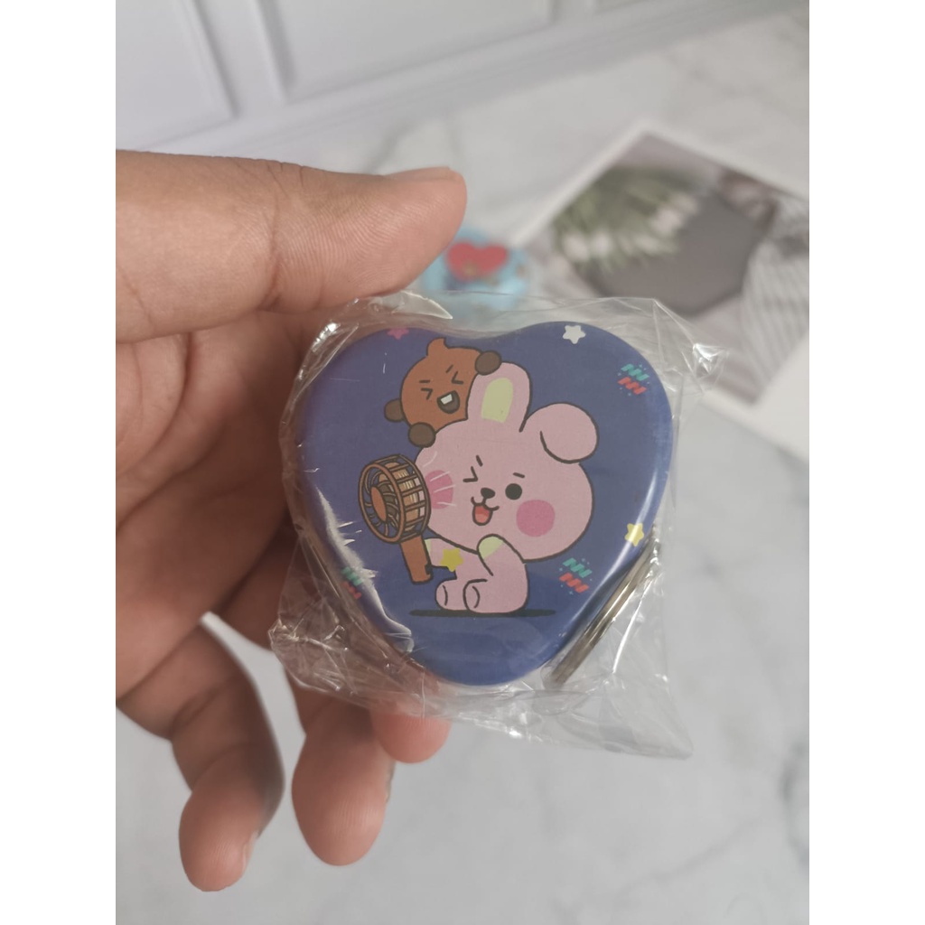 Gantungan Kunci BT21 BTS Motif Love