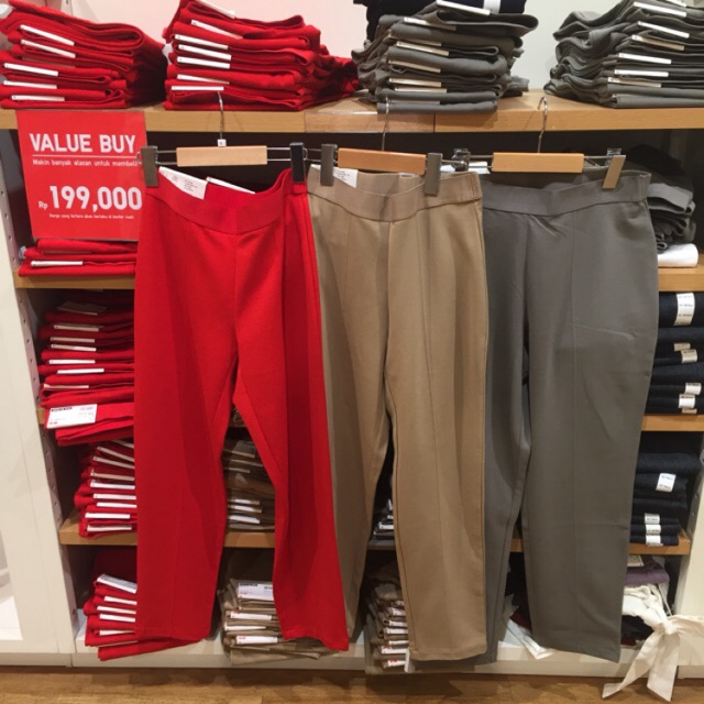 {SALE} Uniqlo celana ponte slim
