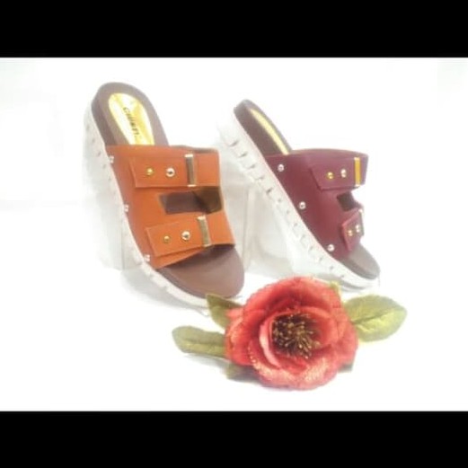 Sandal Wanita Giusti AR 30 Maroon & Tan