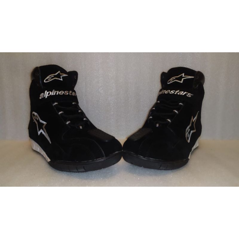 sepatu touring