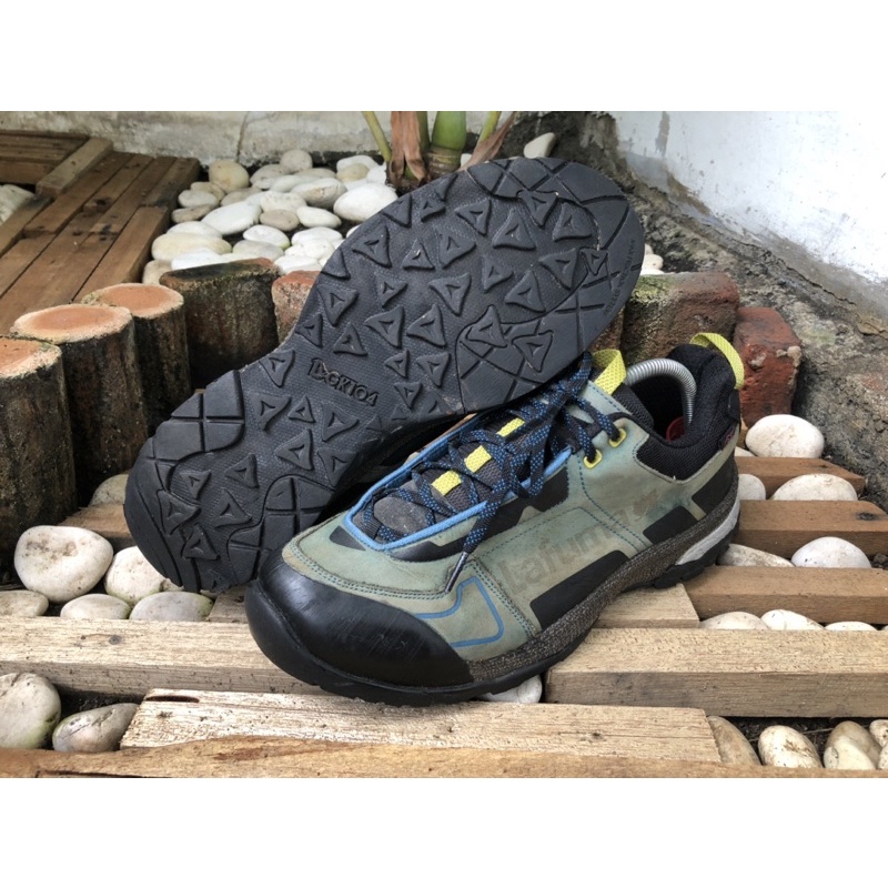 SEPATU GUNUNG LAFUMA