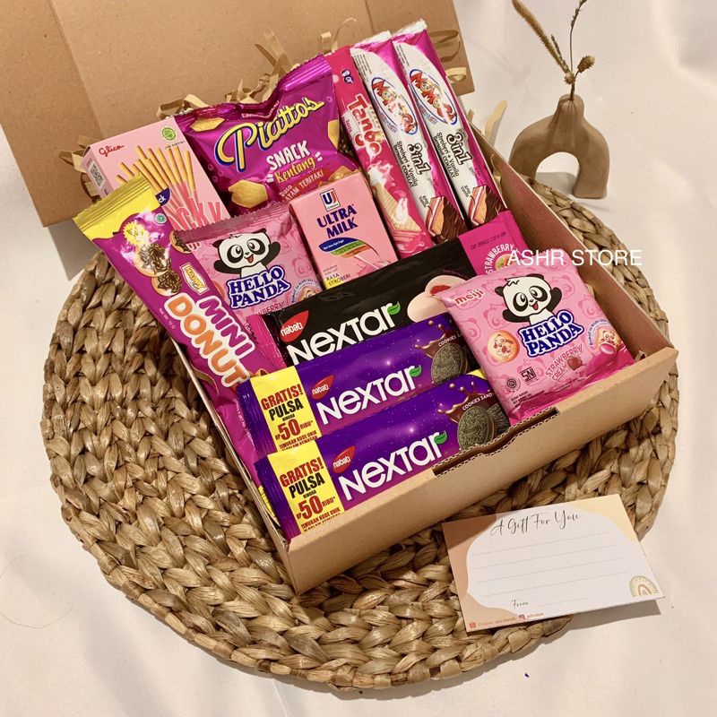 

KADO / KADO ULTAH / HAMPERS / HAMPERS MAKANAN / GIFTBOX PINK SERIES