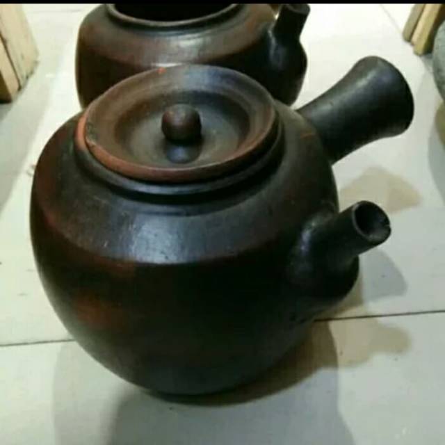 Kendi jamu tanah liat