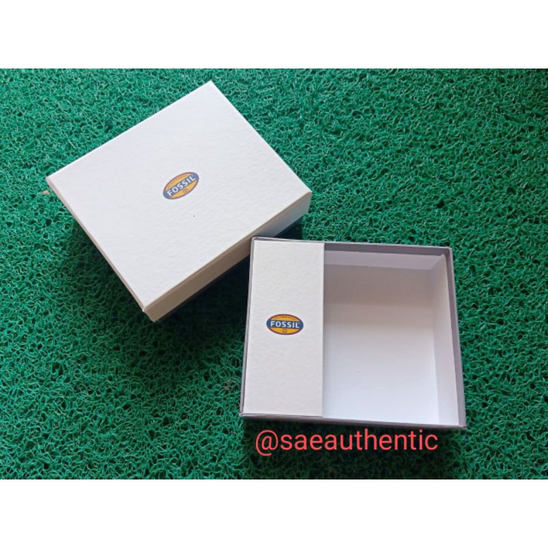 Box Pengganti Dompet Short Fossil