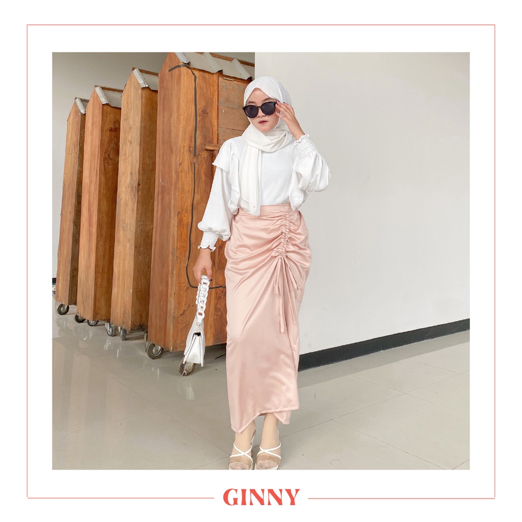 Sri Skirt | Women's Modern Plain Drawstring Kebaya Skirt | Bawahan Rok Kebaya Kain Satin Serut Polos Wanita | GINNY-Cream