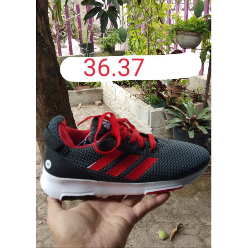 Sepatu Sneaker Sport