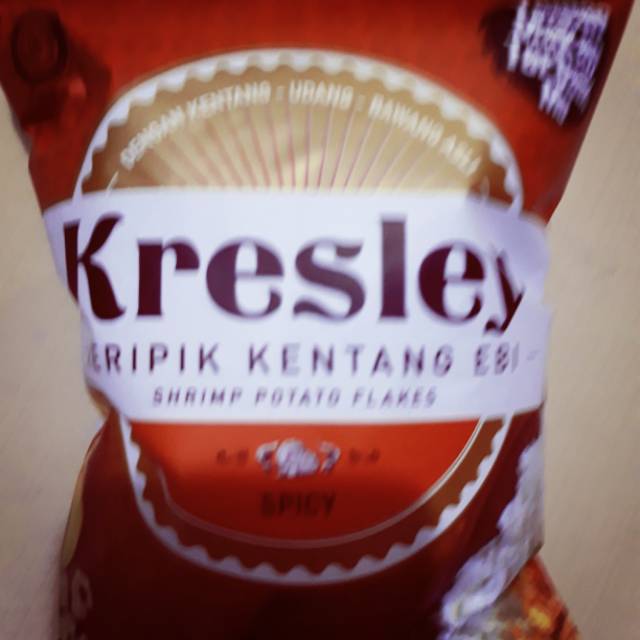 

KRESLEY keripik kentang ebi