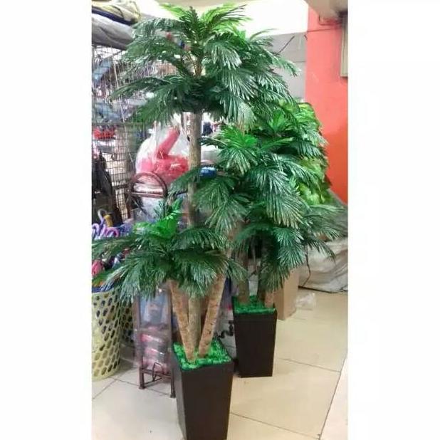 Pohon palem plastik artificial / palm tree artificial