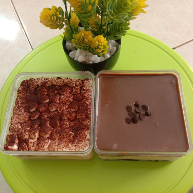 

Dessert Box Tiramisu enak lembut terjangkau