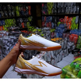 Promo Sepatu  specs futsal  Ls  Terbaru Bonus Kaos kaki 