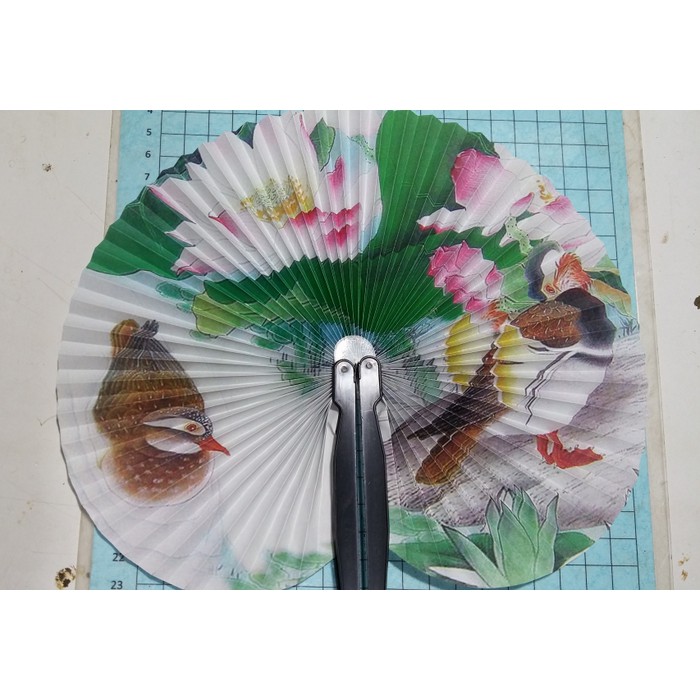 Kipas tangan lipat jadul plastik