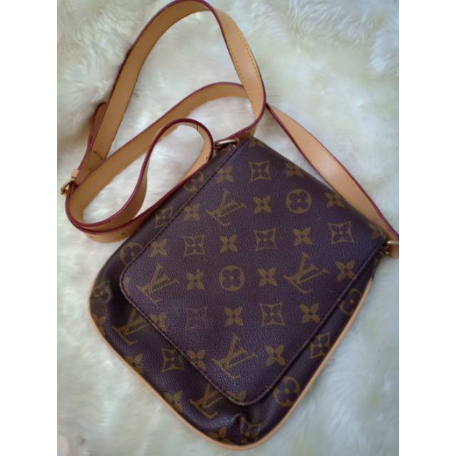 Lv sling bag kulit matang /no authent