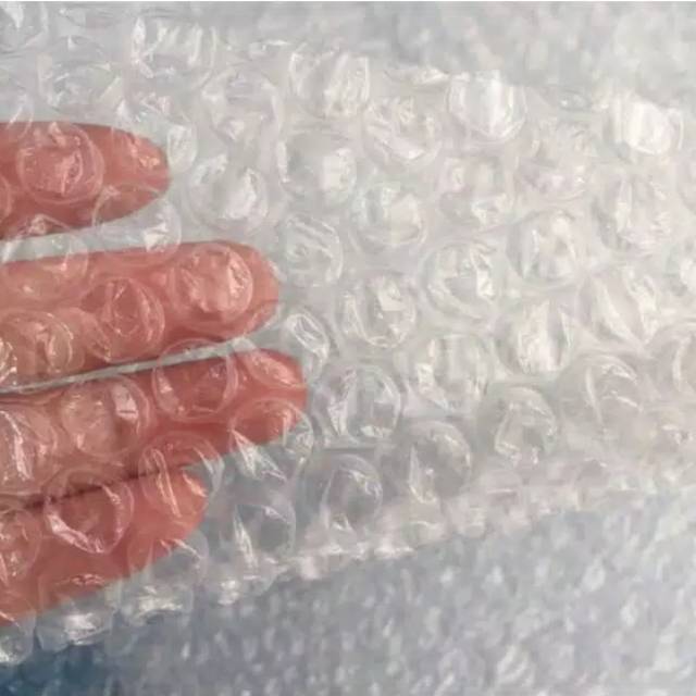 

Bubble Wrap + Kardus untuk tambahan packing