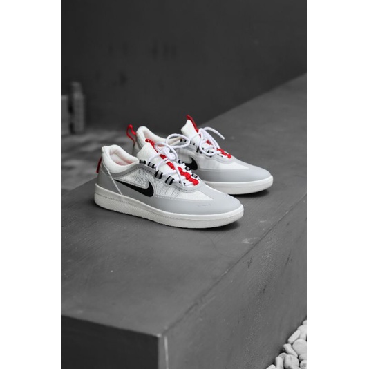 Nke sb nyjah white red