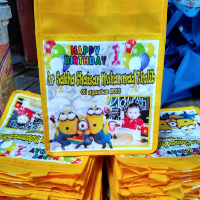 

Tas souvenir ulang tahun