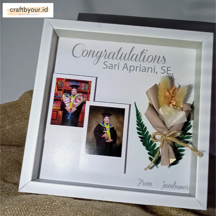 Kado Wisuda Frame 3D