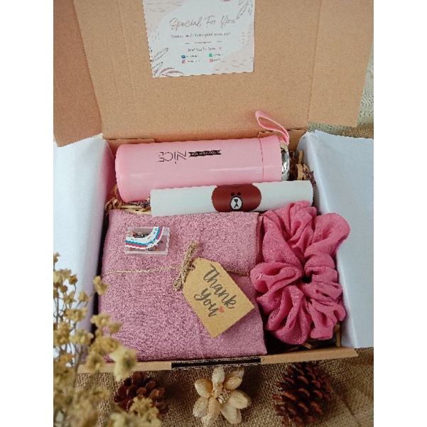 

Hampers hijab / hampers botol / hampers bengkulu / hampers rindu