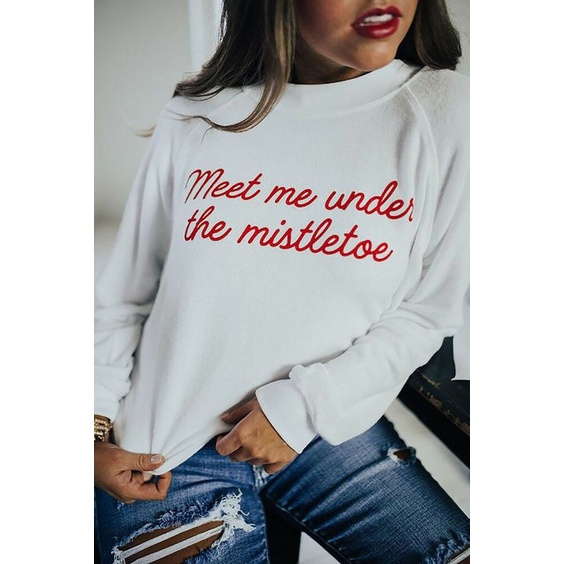 MYSTIQUE.ID-BAJU KAOS NATAL MEET ME UNDER THE MISTLETOE T-SHIRT LUCU DAN AESTHETIC