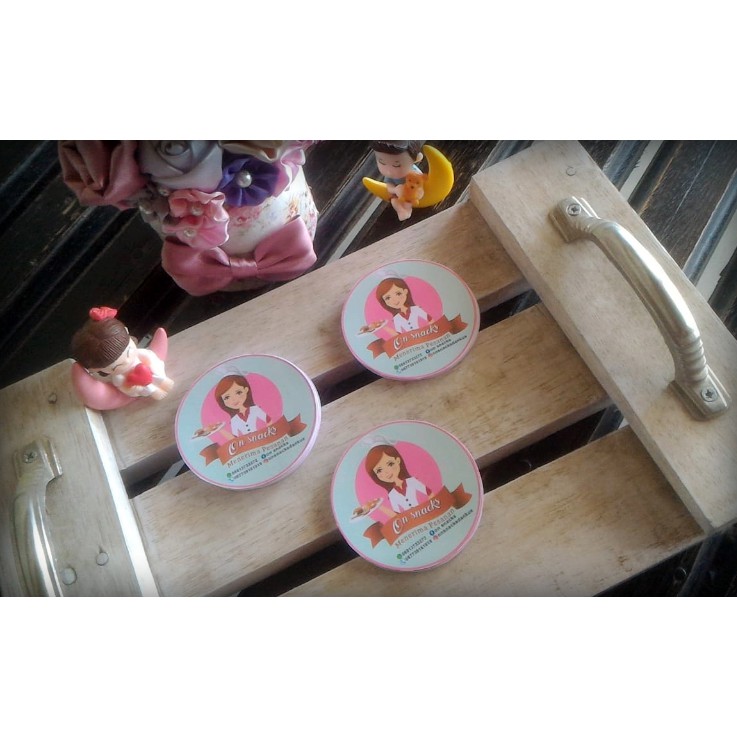 

Cetak Stiker Glossy uk.5cm isi 50pc desain custom
