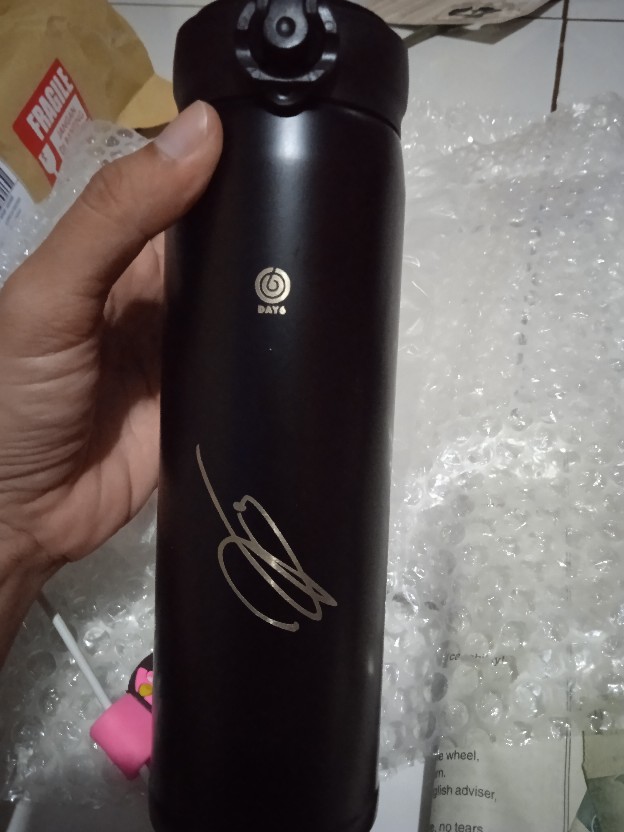 Pre Order!! Tumbler Day6 Signature