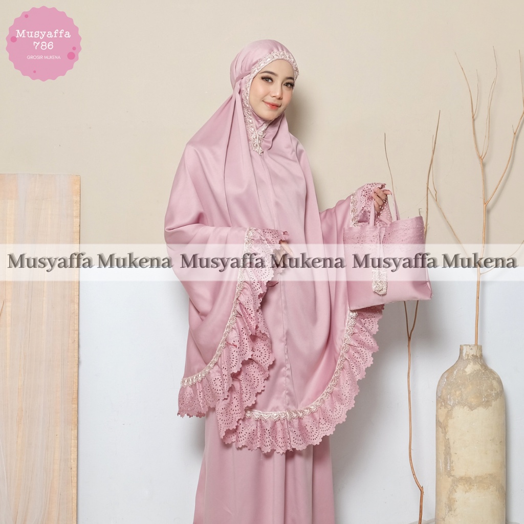 Mukena Dewasa Daily Lesty Sutra Velvet Rempel Laser Cut Dewasa Renda Mewah Raline / Rempel