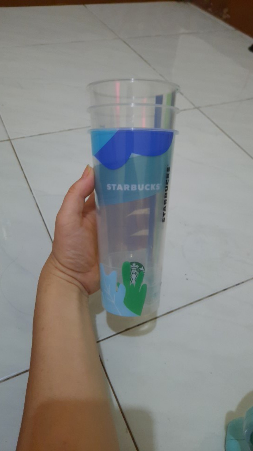 Starbucks Reusable Summer Cup, Harga Sudah Termasuk Bubble Wrap