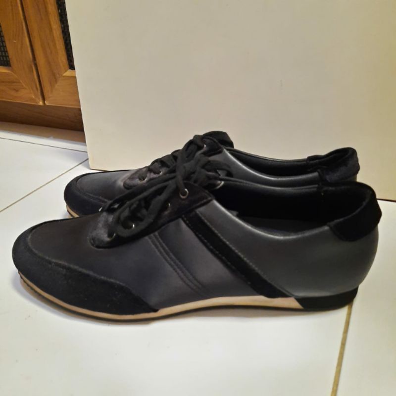 PEDRO Original Shoes / Sepatu Sneakers Pria Preloved Bekas Murah
