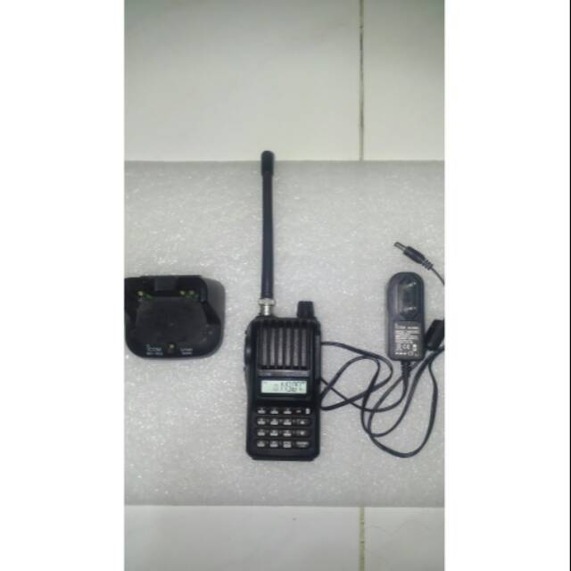 HT ICOM V80