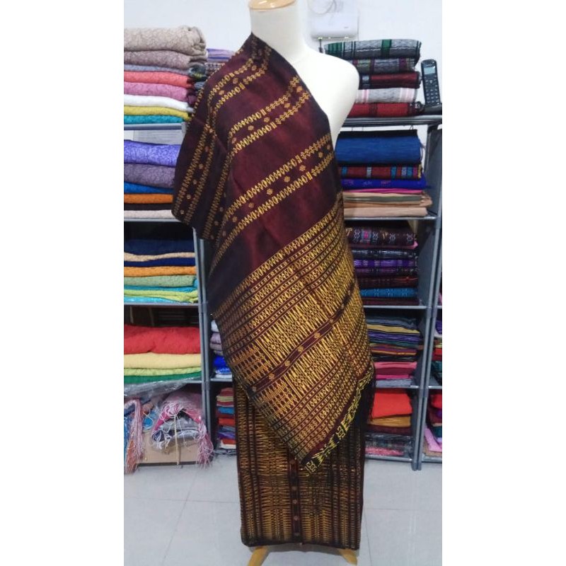 Pucca Bintik atau Pucca Bunga Kopi Gosong Gold Songket Tarutung